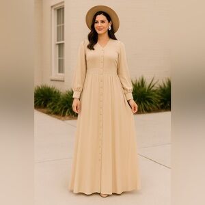 Dainty Jewell’s vintage inspired maxi dress